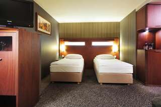Отель Hotel Klimczok Resort&Spa Щирк Стандартный двухместный номер с 1 кроватью или 2 отдельными кроватями-4
