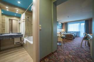 Отель Hotel Klimczok Resort&Spa Щирк Стандартный двухместный номер с 1 кроватью или 2 отдельными кроватями-21